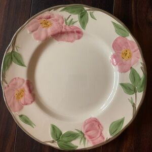Franciscan Desert Rose
Pink rose 
Salad plate 
Set of 12 vintage